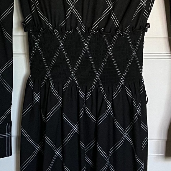 BCBG High/Low Midi dress - Picture 3 of 8
